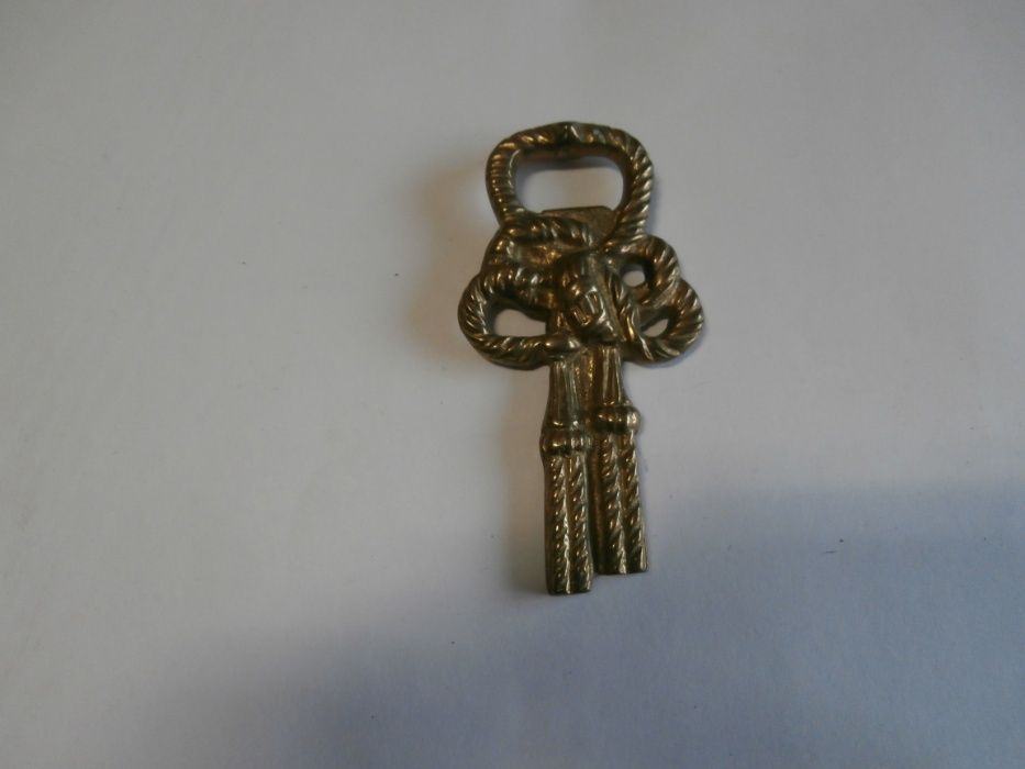 Vários artigos em latão