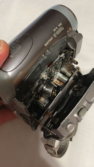 Видеокамера Sony Handycam DCR-HC90E
