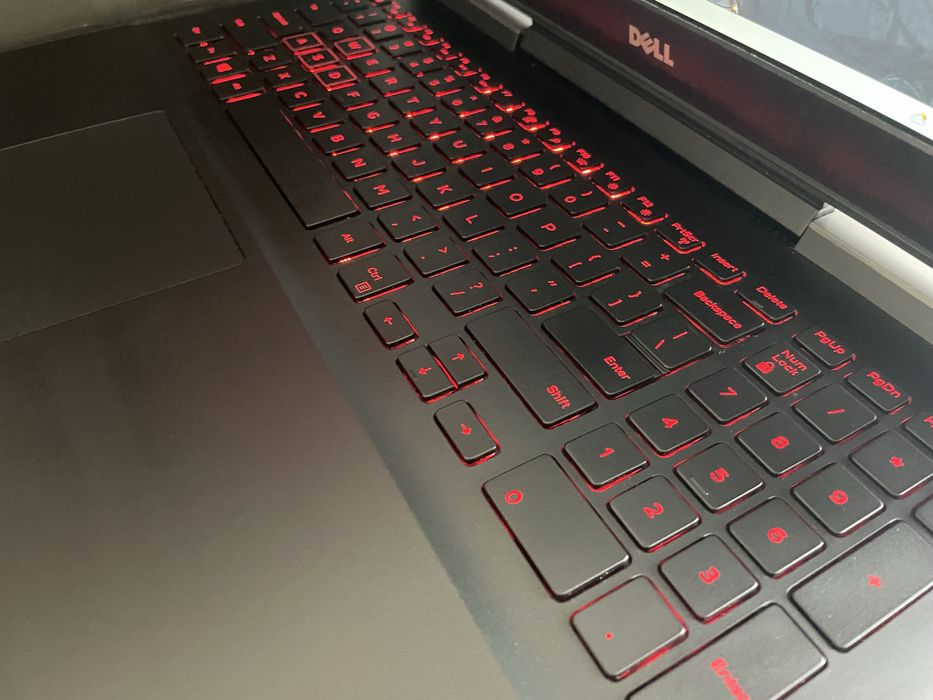 35.Ігровий Dell 4K матриця/Core i7-7700HQ/RAM 16GB/240 SSD/Intel HD+GeForce GTX 1050 Ti 4 GB