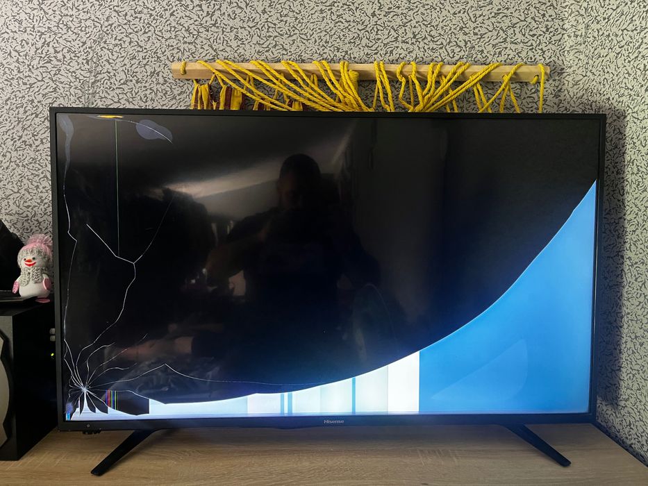 телевізор Hisense H43A6100