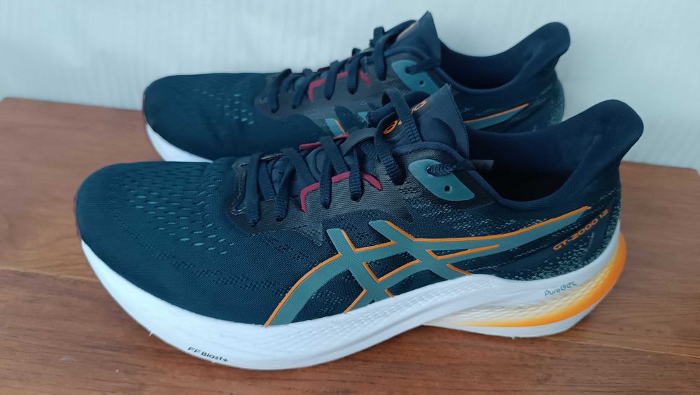 Asics GT-2000 12. Кроссовки 44 28 см оригинал