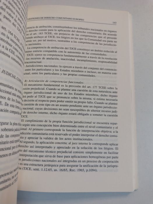 Cuestiones de Derecho Comunitário Europeo, de José A. Girón Larrucea