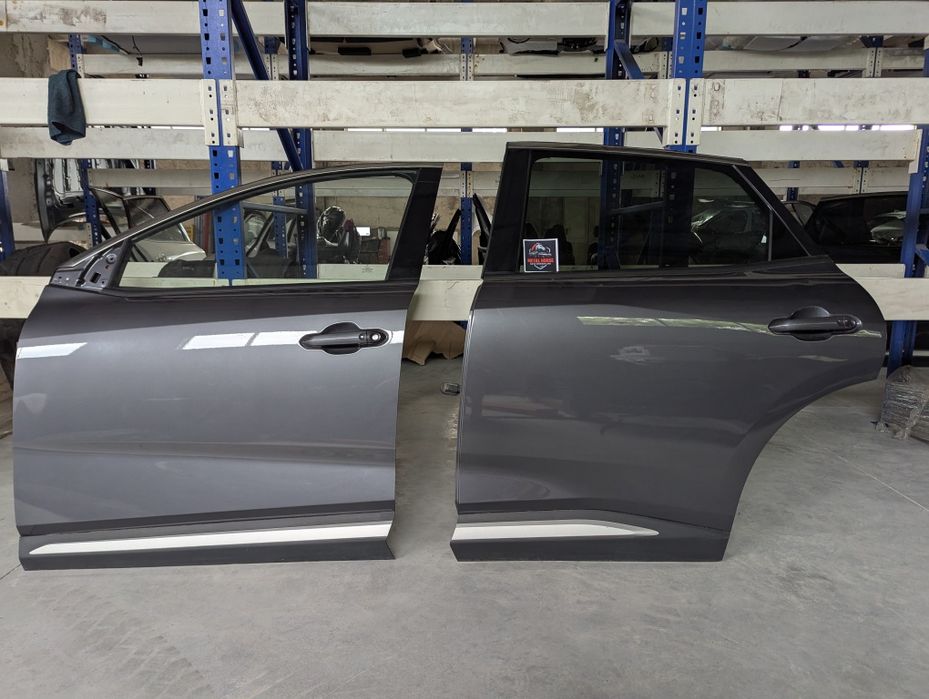 Двері VinFast VF8 комплектні