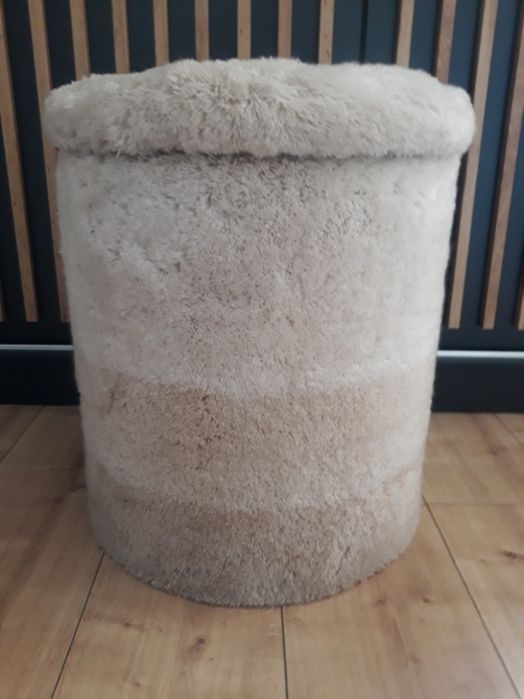 Pufa pluszowa ze schowkiem