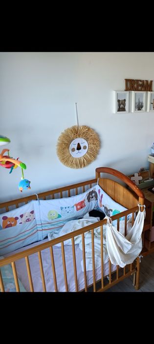 Berço com lateral amovível