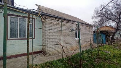 Продам часть дома: 4 комнаты + кухня + санузел