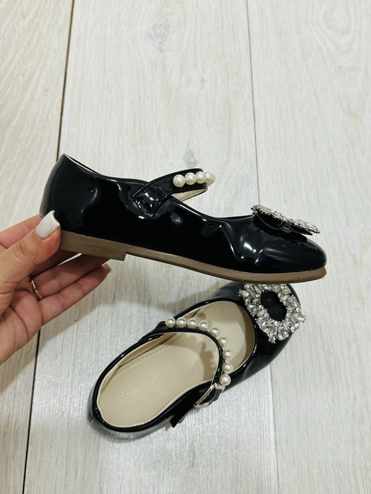 Продам туфли на девочку