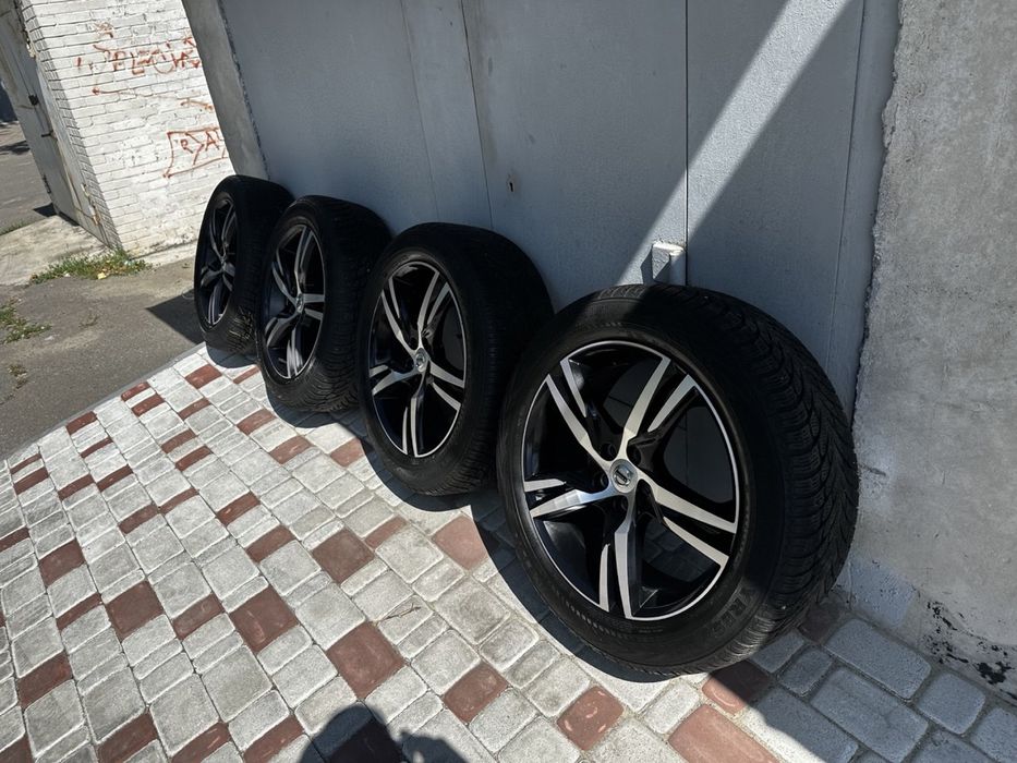 Продам колеса й диски від Volvo xc60