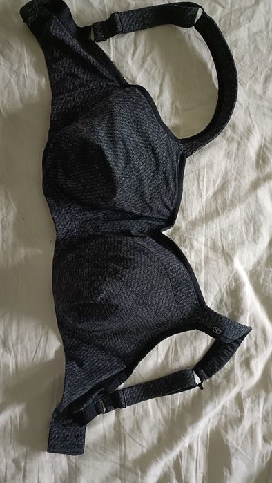 Biustonosz sportowy Dalia 70H