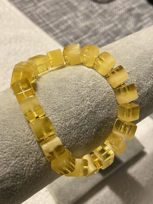 Bransoleta z bursztynu