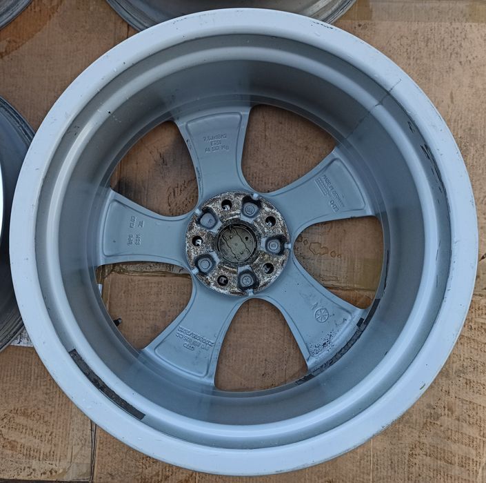 Felgi Oryginał Audi A3 A4 A6 A8 7,5x18 ET51 5x112 8V0
