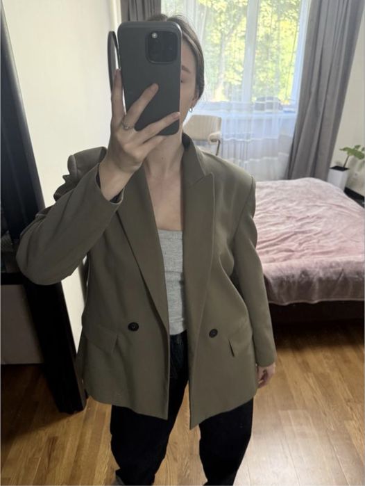 піджак Zara хакі кольору