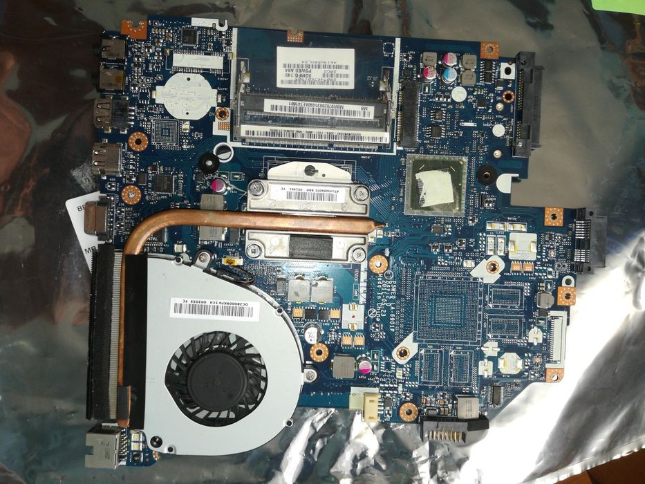 Материнсьна плата p5we0