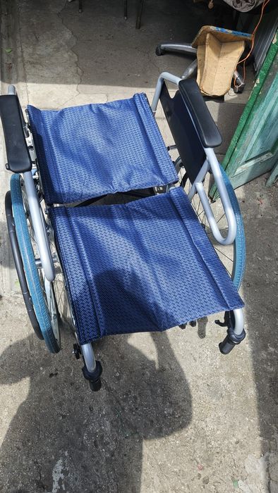 Продамо  крісло -  візок для  тих кому воно зараз необхідно стан нове