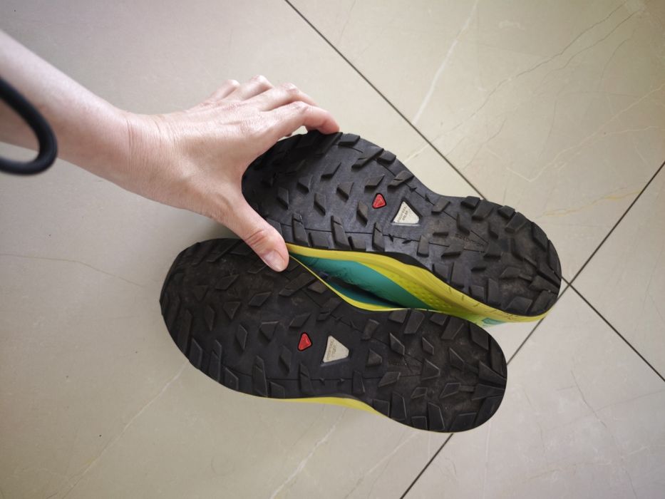 кросівки  Salomon