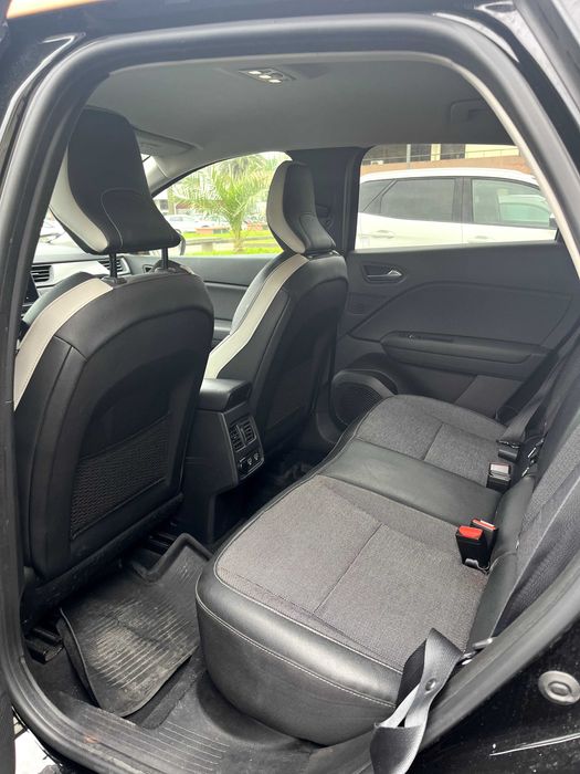 Renault Captur 2021 a gasolina. 60000 km. Inspeção válida até 2027.