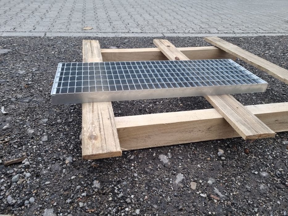 Krata pomostowa stopnie schodowe trepy