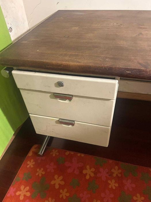 MESA INDUSTRIAL- com 5 Gavetas divididas por 2 módulos