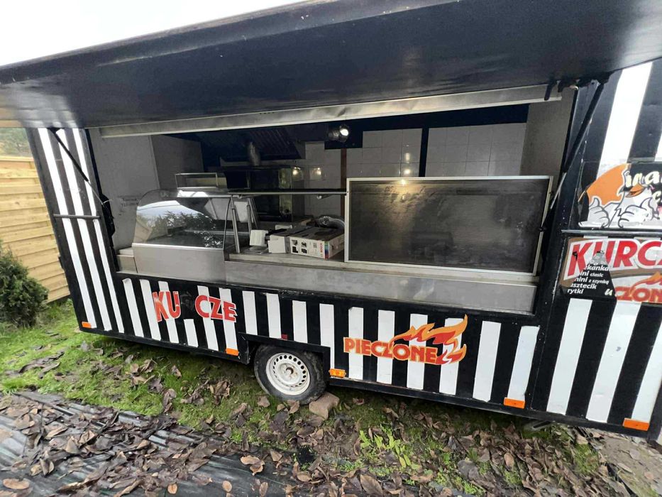 Przyczepa gastronomiczna Kurczak z rożna, 2 rożna, bogate wyposażenie