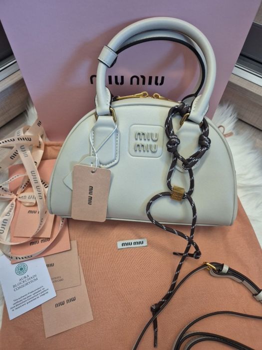Сумка Miu Miu 24×14×8 см молочна