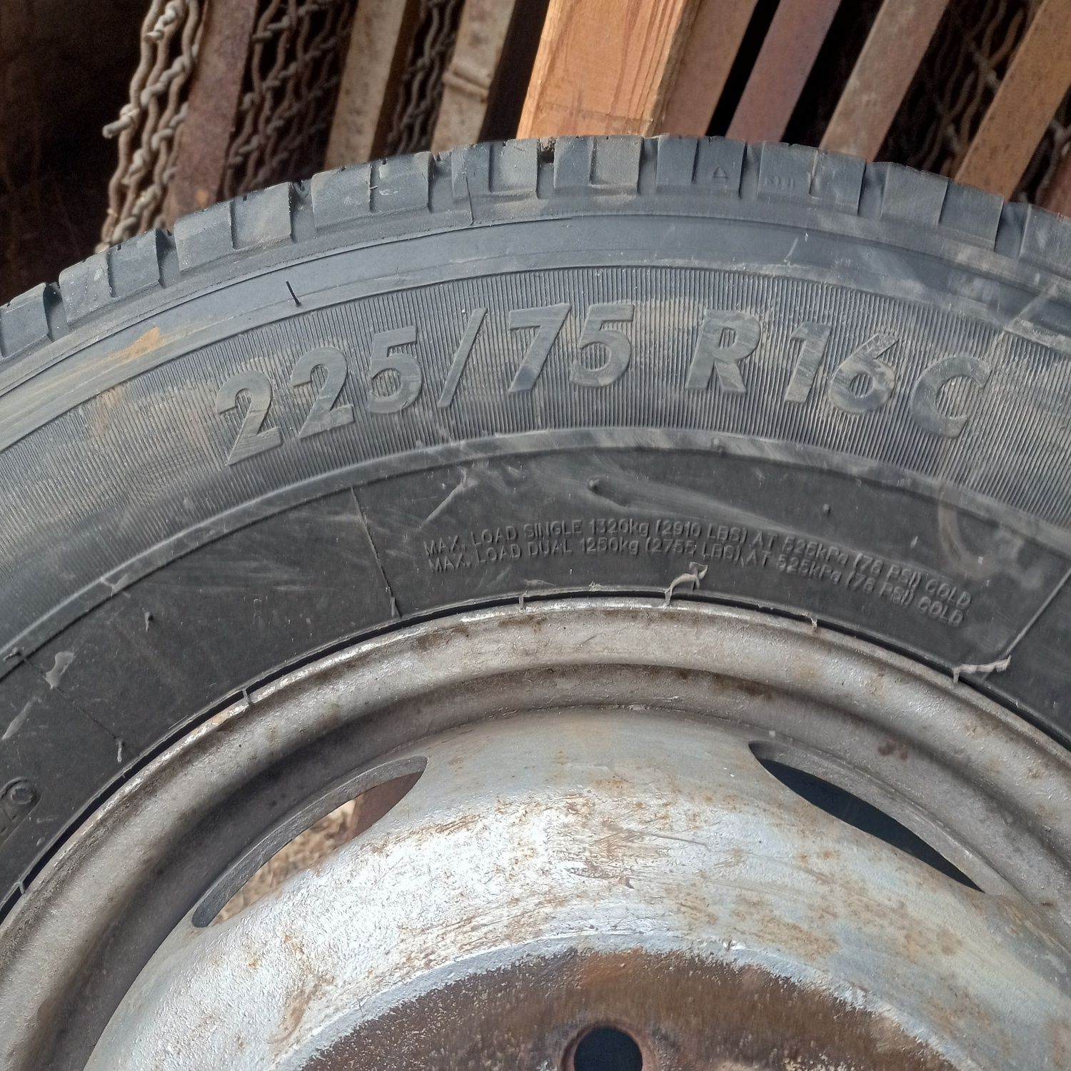 Колеса 225/75 r16: 2 500 грн. - Автошини Сарни на Olx