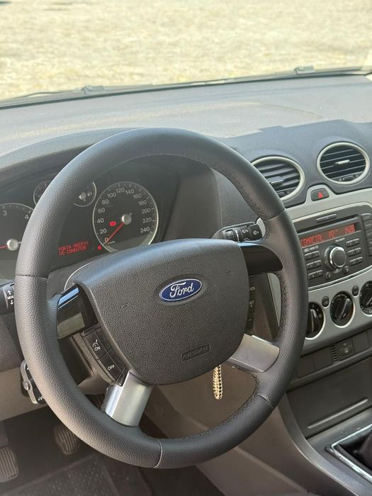 Vendo ford focus comercial 2l