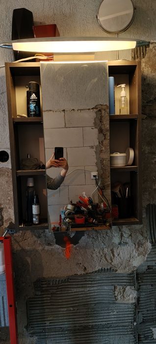 Zestaw mebli łazienkowych