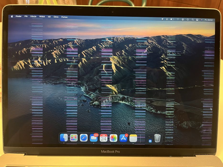 MacBook Pro 13” 2017 i5 8GB USZKODZONY EKRAN + ładowarka