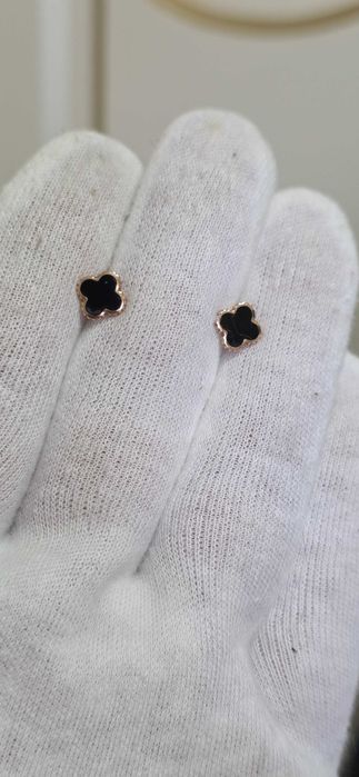 Сережки у стилі Van Cleef