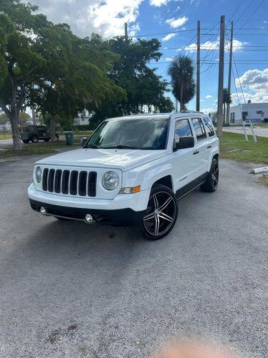 Jeep Patriot Limited      2014