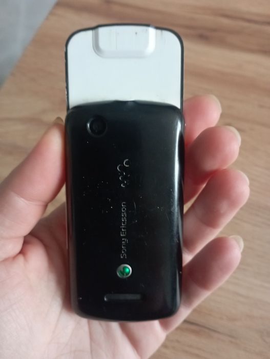 Sony Ericsson W 100 i