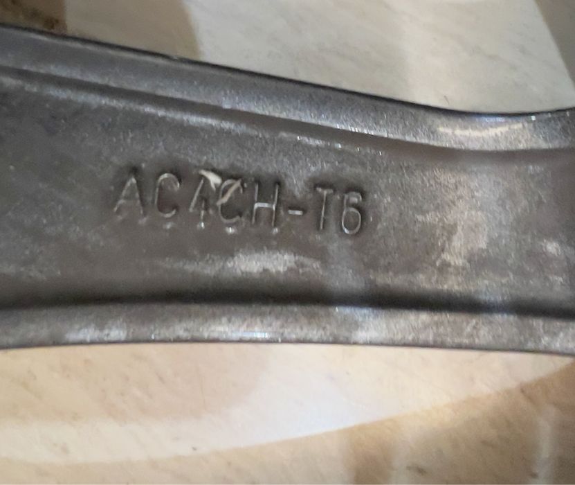 Vende-se Jantes Especiais 19” 5 porcas