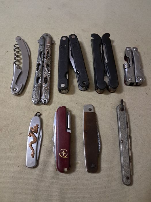 Складні ножі одним лотом