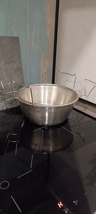 Fritadeira para indução com cesto