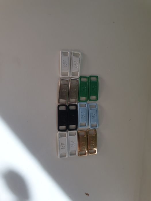 Klamry do butów nike