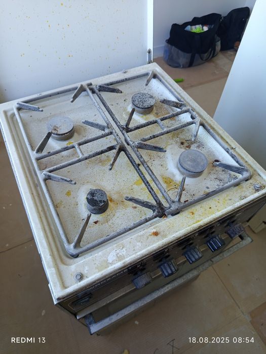 Прибирання квартир та будинків після ремонту Клінінг генеральне вікна