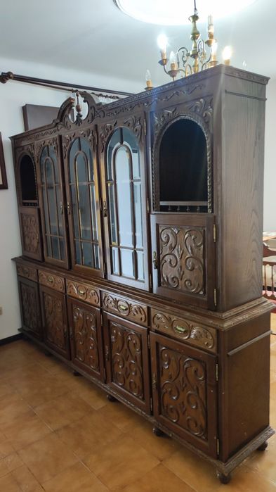 Aparador de grandes dimensões