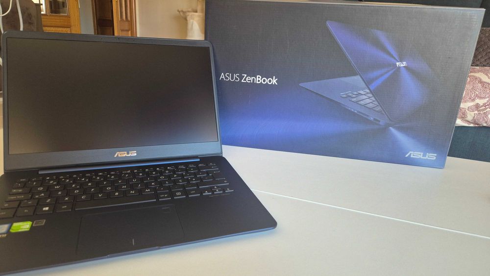 Portátil Asus Zenbook UX430UQ - bateria NOVA, (substituída à menos de 1 mês)