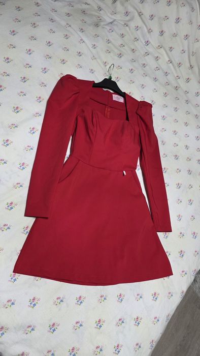 Lou sukienka czerwona roz. XS