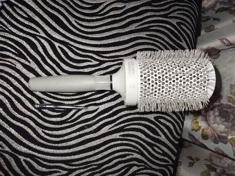 Расческа , профессиональная