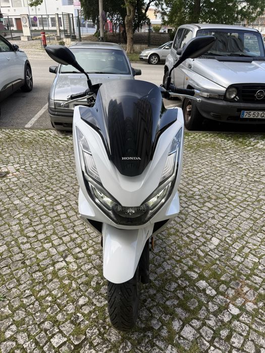 Vendo moto PCX 125 cilindradas