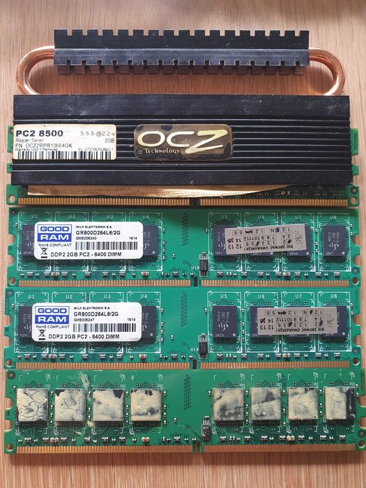 Pamięć RAM: 2x GOODRAM DDR2 2GB 800MHz, 2x OCZ Reaper DDR2 2GB 1066MHz