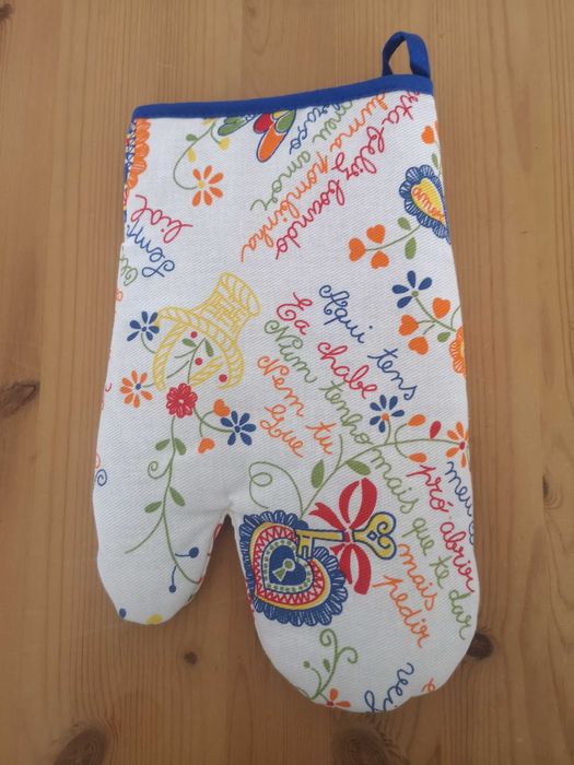 Various Kitchen Textiles64585327164547123