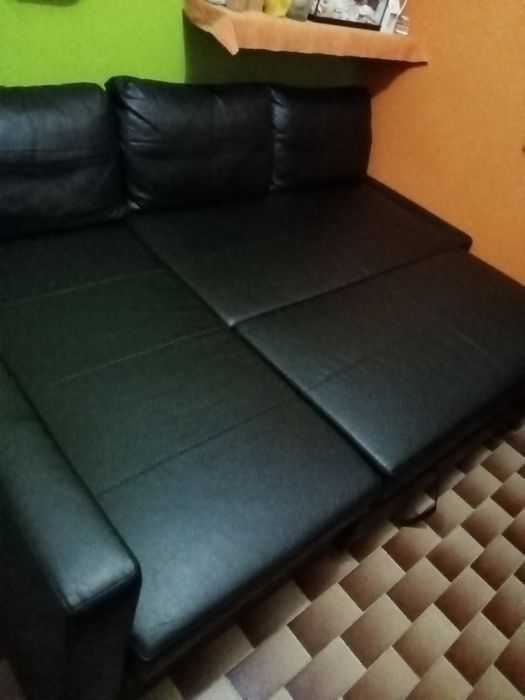 Sofá chaise longe pele