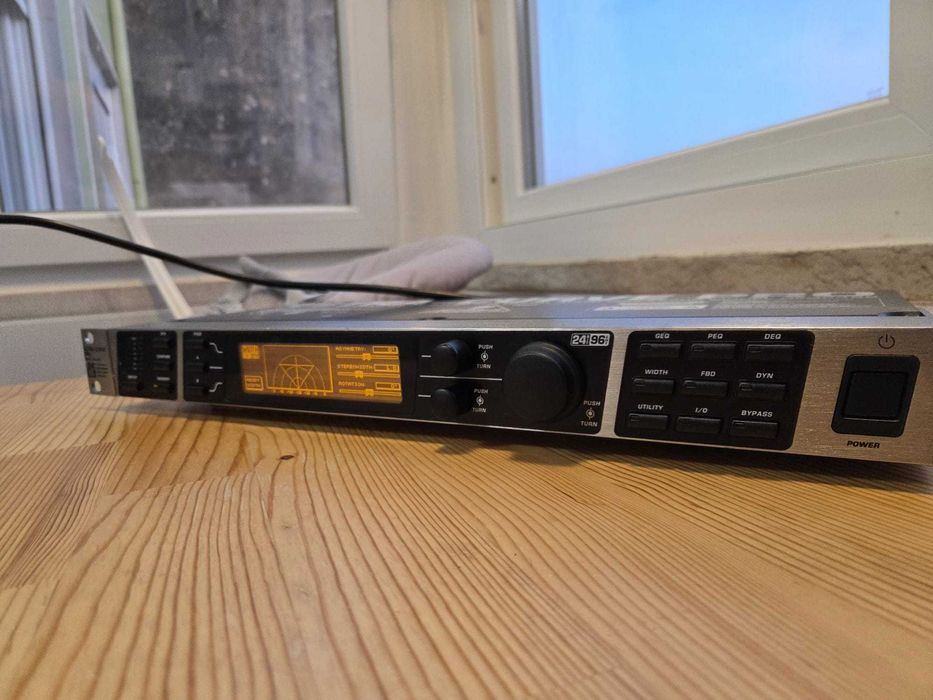 Behringer Ultra-Curve Pro DEQ2496 Processador Áudio Digital