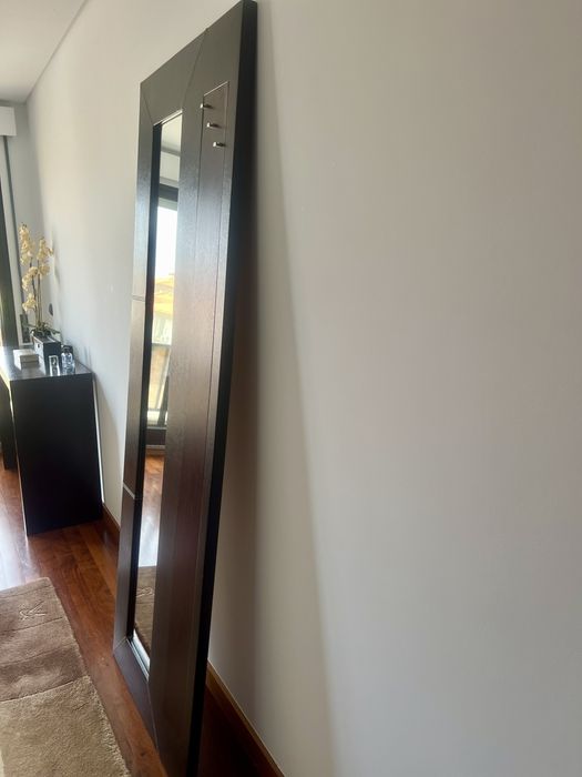 Espelho madeira de quarto ou ihall + 2 puffs oferta +