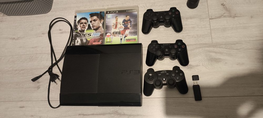 Konsola PS3 Super slim 500gb Hen