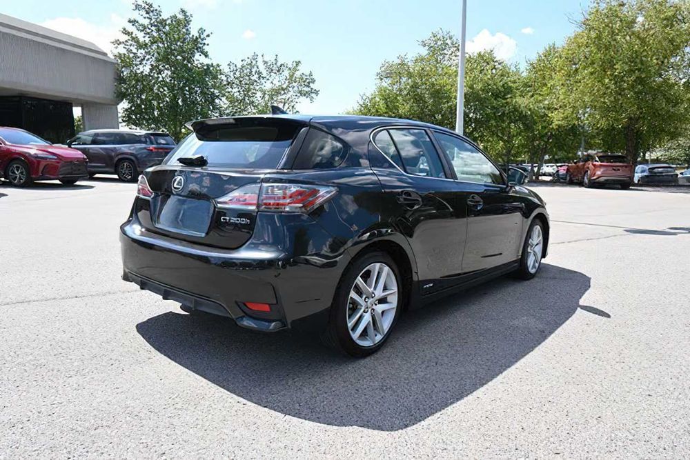 Lexus CT 200h      2017