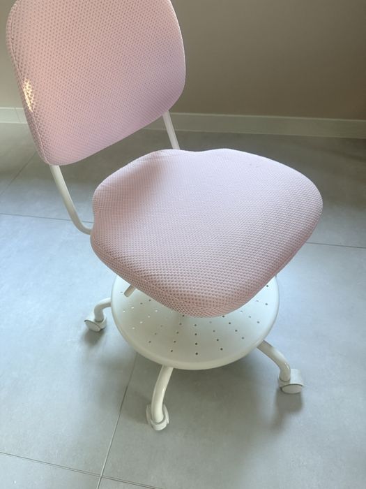 Krzesło do biurka dziecięce