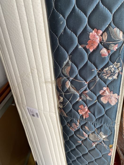 Cama antiga em madeira maciça + estrado (colchões oferta)